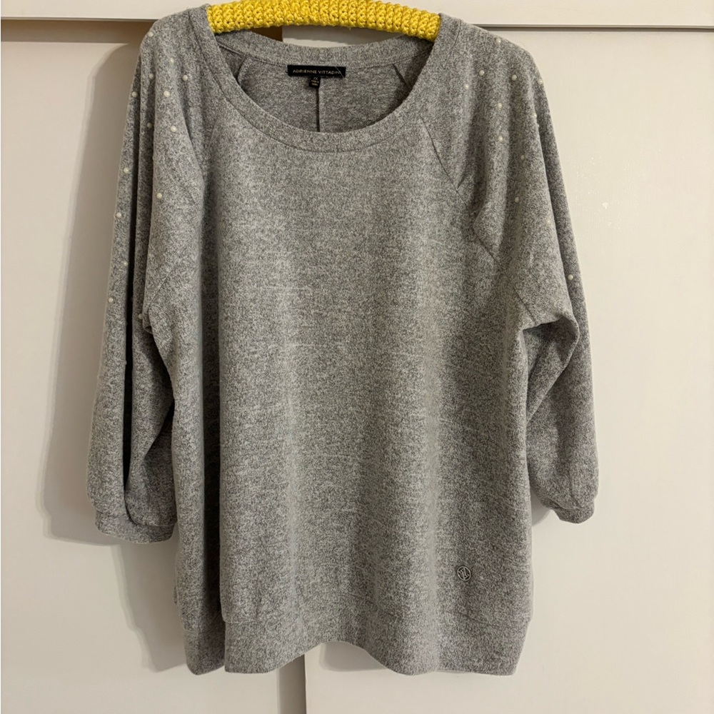 Adrienne Vittadini Gray Knit Top